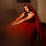 Malavika Sreenath Instagram - रानी 🌹 Photography @muzammilmooza Styling @styledbyalbin_ @_a.l.b.i.n MUAH @_anish_makeup_artist Outfit @thunnal Jewellary @adorebypriyanka Location @abad.hotels Special Thanks @the_humble_musician