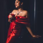 Malavika Sreenath Instagram – Red lips and wine sips for this season🍷💋

Concept & styling : @amritha_lakshmi___  @styledby_al_ 
Photographer : @premsampaul 
Mua : @sreegeshvasan_makeupartist @bridalmakeup_by_sreegeshvasan 
Costume : @alank.co 
Jewellery :  @goodwillcollectionskerala 
Location :  @azora.hotels 
Special thanks : @muzammilmooza