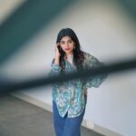 Malavika Sreenath Instagram - Incase you missed some chiri 🌝😎 Shot by @muzammilmooza 🕶️ Shirt @senora_western_outlet 🫶🏼 Special Thanks @amritha_lakshmi___ 🤍