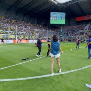 Malena Sánchez Instagram - 💙💛💙
Que fin de semana de emociones, boca te amo “aunque ganes o pierdas no me importa una mierda”
-La próxima quiero en la bombonera
-Sigo sin poder creerlo
-La fotito de @chinasanjuann 🤍
-En el stand de @laysarg con mucha manija de jugar al fútbol
-Siempre Diego, también foto de la china
-La 12 de mi corazón
-Tan yo
-Na bueno, que crack
-El estadio La Pedrera
-La magia de la previa que esta vez la vivi desde un micro pero SIEMPRE BOCAAAAAA BOCA BOCAAAAA
Gracias infinitas @laysarg por este fin de semana lleno de sorpresas. Y por la previa con #ProyectoDeLays