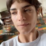 Malena Sánchez Instagram - Volví al fleco pero quería dejarles en este carrete las últimas fotitos que me hice sin flequillo. No sabía con cuál quedarme…gracias @matiasrecalt por retratarme tan bella con el lente angular.