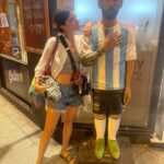 Malena Sánchez Instagram - ✨ MI FELICIDAD: -Despertarme borracha sin desmaquillar con @ave.fernixx que me hizo mi nuevo tatú :) -Dar vueltas post anunciar “confío en vos, no en mi” -Con mi mejor amigo @leomessi -Ema pasión de multitudes -Fer avisándome que viene un tiempo a Argentina -Con esta bomba que amo mucho y me hace muy feliz @matiasrecalt -Mis vacaciones con @sofilinn que ese día me cambió por otra familia -Dos que me la suben mucho @laugrandinetti @sebatornamira -Por fin mi casa: mesaza y la amistad -Con mi nueva adquisición post pijamada. Mi mujer @paubaldini Gracias 2023, estoy feliz. Ya gusto de vos y te recibo como en la primera foto jijiji