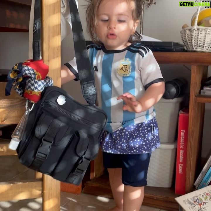 Malena Sánchez Instagram - ✨ MI FELICIDAD: -Despertarme borracha sin desmaquillar con @ave.fernixx que me hizo mi nuevo tatú :) -Dar vueltas post anunciar “confío en vos, no en mi” -Con mi mejor amigo @leomessi -Ema pasión de multitudes -Fer avisándome que viene un tiempo a Argentina -Con esta bomba que amo mucho y me hace muy feliz @matiasrecalt -Mis vacaciones con @sofilinn que ese día me cambió por otra familia -Dos que me la suben mucho @laugrandinetti @sebatornamira -Por fin mi casa: mesaza y la amistad -Con mi nueva adquisición post pijamada. Mi mujer @paubaldini Gracias 2023, estoy feliz. Ya gusto de vos y te recibo como en la primera foto jijiji