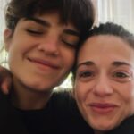Malena Sánchez Instagram - ✨ MI FELICIDAD: -Despertarme borracha sin desmaquillar con @ave.fernixx que me hizo mi nuevo tatú :) -Dar vueltas post anunciar “confío en vos, no en mi” -Con mi mejor amigo @leomessi -Ema pasión de multitudes -Fer avisándome que viene un tiempo a Argentina -Con esta bomba que amo mucho y me hace muy feliz @matiasrecalt -Mis vacaciones con @sofilinn que ese día me cambió por otra familia -Dos que me la suben mucho @laugrandinetti @sebatornamira -Por fin mi casa: mesaza y la amistad -Con mi nueva adquisición post pijamada. Mi mujer @paubaldini Gracias 2023, estoy feliz. Ya gusto de vos y te recibo como en la primera foto jijiji