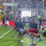Malena Sánchez Instagram – 💙💛💙
Que fin de semana de emociones, boca te amo “aunque ganes o pierdas no me importa una mierda”
-La próxima quiero en la bombonera
-Sigo sin poder creerlo
-La fotito de @chinasanjuann 🤍
-En el stand de @laysarg con mucha manija de jugar al fútbol
-Siempre Diego, también foto de la china
-La 12 de mi corazón
-Tan yo
-Na bueno, que crack
-El estadio La Pedrera
-La magia de la previa que esta vez la vivi desde un micro pero SIEMPRE BOCAAAAAA BOCA BOCAAAAA
Gracias infinitas @laysarg por este fin de semana lleno de sorpresas. Y por la previa con #ProyectoDeLays