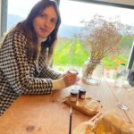 Mali Levi Instagram – 🥂🍀🌥️❤️