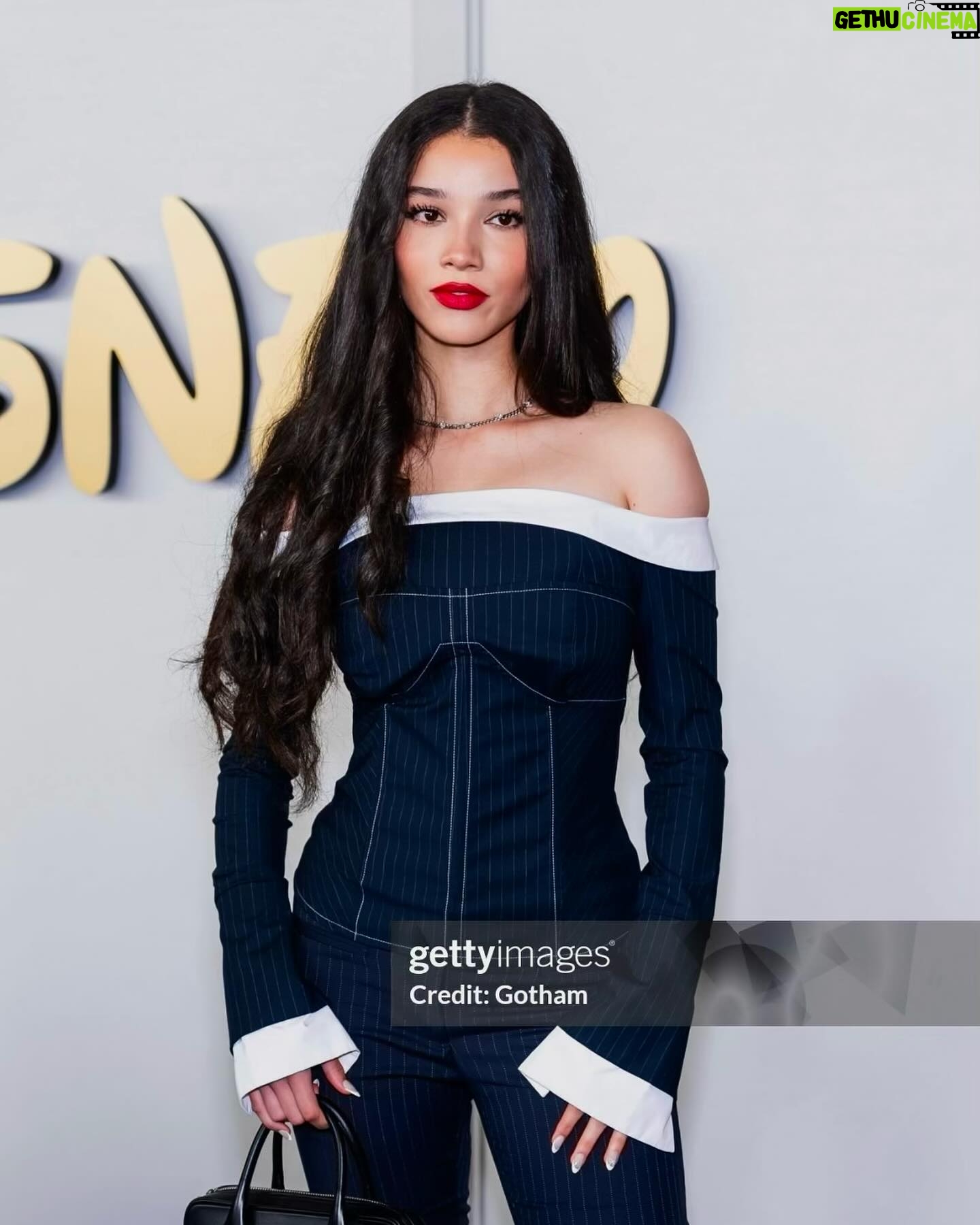 Malia Baker Instagram - Had the most fun at the Disney Upfront, so much amazing content on the way! @disney & @disneyplus thank you for having me :) @kyliecantrall the best date ever Makeup by @bobscott200 π And styled by @marc_eram the icon he is
