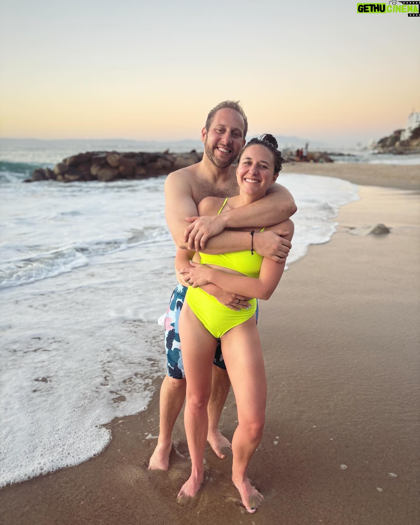 Malia White Instagram - Chicken Bakes & Mapache’s leading up to the best wedding of the year 🙌🥂 #FiestaDeSlandy #weddingoftheyear #playadefiesta #puertovallarta #mexico