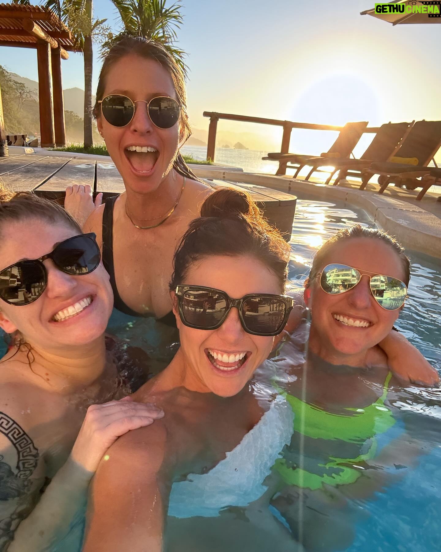 Malia White Instagram - Chicken Bakes & Mapache’s leading up to the best wedding of the year 🙌🥂 #FiestaDeSlandy #weddingoftheyear #playadefiesta #puertovallarta #mexico