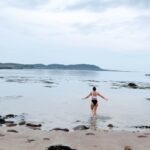 Malia White Instagram – Best start to the morning! 🥶🙌 #scotland #coldplunge #wakeup #travels
