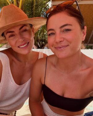 Malia White Instagram - That’s a wrap on the Caribbean season! ⚓️🌴 Time for us to get this ship across the Atlantic for a Med Summer! ☀️ #yachting #caribbean #antigua #yachtcrew #endofseason