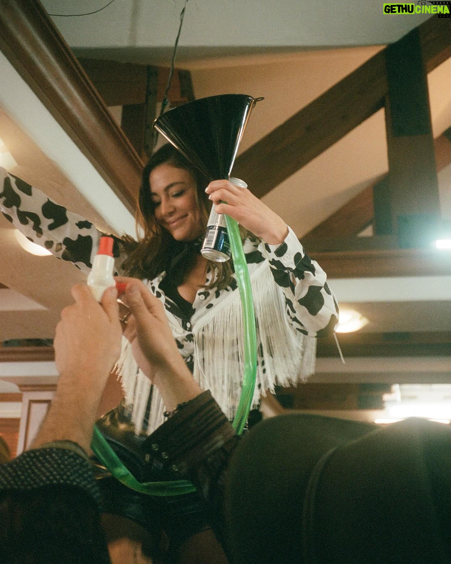 Malia White Instagram - We know how to throw a hoe-down 🤠Catch a new episode tonight at 9/8c on @bravotv 🙌 #winterhousebravo #winterhouse #belowdeck #bravo #crossover #bravotv #wildwildwest