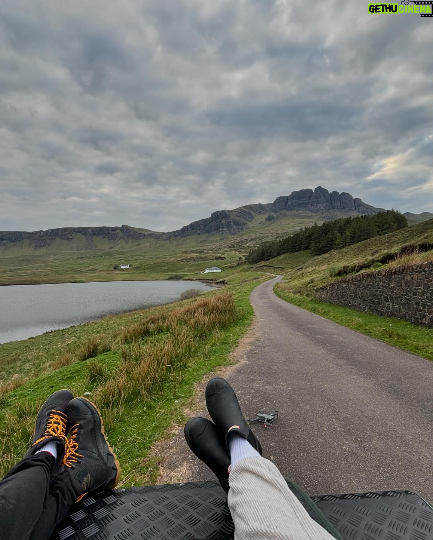 Malia White Instagram - Scotland Scenes 🏴 #nc500 #scotland #adventure #travel #landrover