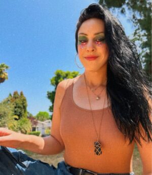 Maliah Arrayah Instagram - I’m just a simple country girl 👀🙂‍↕️ also, Happy June💚🫶🏼🥰. Happy Pride month🌈🫶🏼, Happy Summer Solstice (not quite but so soon omg😍), Happy Malia releases the first of 3 weird satirical poetry books called “shit I don’t say out loud”. Stay tuned 😏🤘🏼💥
.
In case anyone wonders where I get clothes to fit me 😂 
Jeans @fashionnova size 12 inseam 37😌
unitard @boohoo size 12 🫶🏼
Cropped Orange Blazer size 12 @boohoo 
Boots @amazonfashion size 13