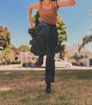 Maliah Arrayah Instagram - I’m just a simple country girl 👀🙂‍↕️ also, Happy June💚🫶🏼🥰. Happy Pride month🌈🫶🏼, Happy Summer Solstice (not quite but so soon omg😍), Happy Malia releases the first of 3 weird satirical poetry books called “shit I don’t say out loud”. Stay tuned 😏🤘🏼💥
.
In case anyone wonders where I get clothes to fit me 😂 
Jeans @fashionnova size 12 inseam 37😌
unitard @boohoo size 12 🫶🏼
Cropped Orange Blazer size 12 @boohoo 
Boots @amazonfashion size 13