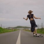 Malin Åkerman Instagram - Gliding I tot he weekend like…#saturday @valeriya_gogunskaya @cariuma @axel.massin @tonio1083 @longboardgirlscrew