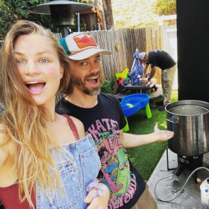 Malin Åkerman Instagram - #tbt to when my sister @iamfinalchild and her hubby @thetompayne threw a Swedish crawfish party 🦞 here in LA! It was a blast!! #kräftskiva #party #sweden