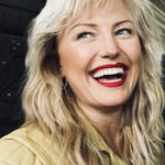 Malin Åkerman Instagram - Happy New Year 💫 May your 2024 be filled with joy and happiness ♥️ #happynewyear #joy #love #laugh
