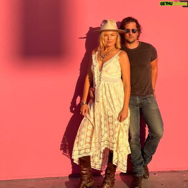 Malin Åkerman Instagram - Happy Birthday to my big hearted man 💗 I love you more than words…#love #birthday #babe