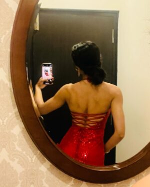 Malina Instagram - For the love of backless ♥️

#backlessdress #fashion #fitgirls #girlswholift #model #actress #worklife