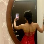 Malina Instagram - For the love of backless ♥️ #backlessdress #fashion #fitgirls #girlswholift #model #actress #worklife