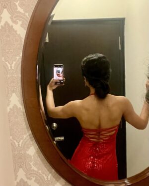 Malina Instagram - For the love of backless ♥️

#backlessdress #fashion #fitgirls #girlswholift #model #actress #worklife