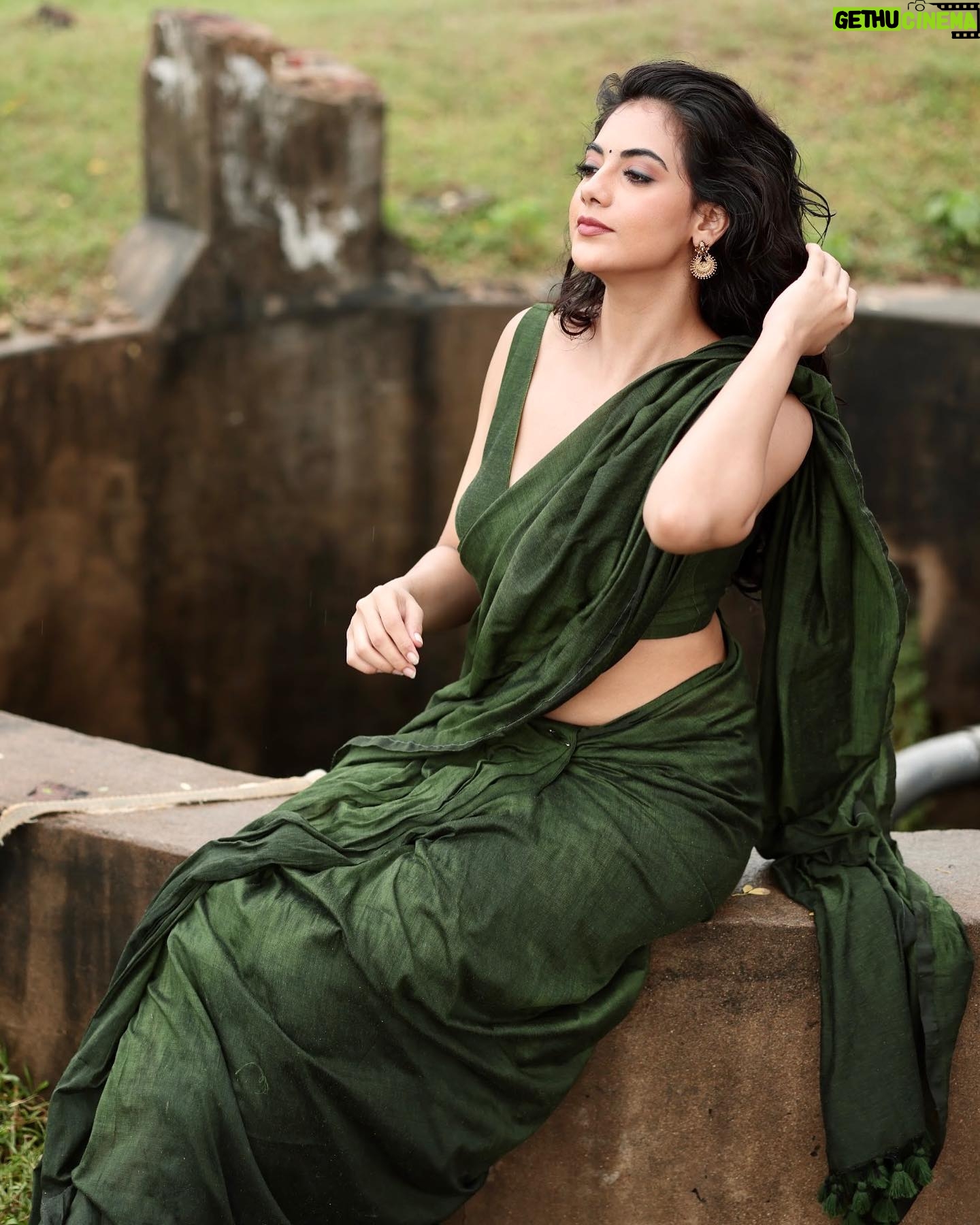 Malina Instagram - Promise it’s the last 💚 Shot by @gk_.photography._ photography._ Styling @_divyakarthika Mua @littleheartbyabu #insta #instagood #instalike #instamood #instacool #instafollow #instastyle #saree #sareelove #sareefashion #sareestyle #sareelove❤️ #life #love