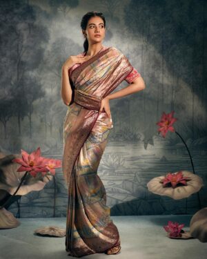 Malina Instagram - Photographed by @sreenivasfocalpoint 
Makeup @makeuphairbyrahul 
Styled by @also.surya 

@anudeep_munna 

#photoshoot #model #actress #kollywood #cinema #modelatwork #campaignshoot