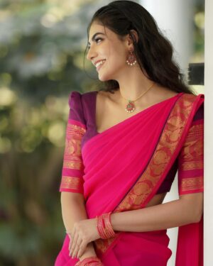 Malina Instagram - What you wear wears you at that moment and that totally changes the way you feel ♥️

Shot by @camerasenthil 
Makeup @pavihairandmakeup 
Hair @uma_rajesh_makeupartistry 
Outfit @ivalinmabia 
@rrajeshananda 

#photoshoot #feminine #model #actress #halfsaree #malina
#instagram #instamood