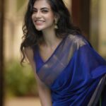Malina Instagram - 🦋🦋🦋 Shot by @camerasenthil Mua @pavihairandmakeup Hair @uma_rajesh_makeupartistry Wadrobe @kaarigai.sarees @rrajeshananda #fashion #fashionstyle #fashiongram #fashionpost #fashioninsta #fashiongirl #insta #instacool #instareels #instadaily #instagram #instalike #instapic #instafamous #loveyourself #instagramers