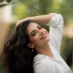 Malina Instagram - Mid week happiness 😊♥️ Photographer @camerasenthil Mua @pavihairandmakeup #photooftheday #happyday #beingme #model #actress #kollywood #loveyourself