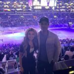 Mallory James Mahoney Instagram – Wonderful night tonight in #hockeywood  @lakings OT Win with fantastic people
 🖤👑🩶🏒 @ross_lynch @sterlingbeaumon @georgialeefilms
Thank you for hosting us @lakings @sterlingbeaumon