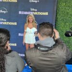 Mallory James Mahoney Instagram - Special night with special people at the World Premiere of @rennervationsofficial #RenneevationsPremiere with @jeremyrenner @jimmykimmellive