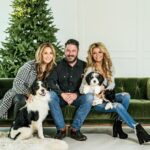 Mallory James Mahoney Instagram - Merry Christmas and Happy Holidays from The Mahoney Family! I’m so thankful for each of you friends. I hope you are enjoying today! ❤️🎄🌟💚 #family #christmaspictures #bernedoodle #puppy