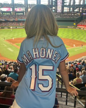 Mallory James Mahoney Instagram - ❤️⚾️🩵 nothing better than fun with the family enjoying a game❤️⚾️🩵Loving my custom throwback powder blue jersey from the @rangers Tough loss for the Texas Rangers But, It was still a great day to be at the ballpark and such a fun exciting game! ❤️⚾️💙
