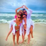Mallory James Mahoney Instagram - My life is so much better because of these beauties! They are so much more than Great Cousins they are Amazing Friends💖💖💖Love you @ellejohnson311 @annajohnsonn10 @kate.johnson1