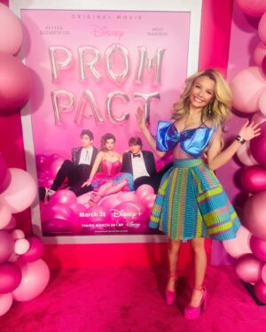 Mallory James Mahoney Instagram - Prom?? Heck Yeah!!! I never went to Prom so this counts…Right?!🤣#PromPactMoviePremiere
So much fun, thank you @disneybrandtvpr 
All the cast and crew did a fantastic job. 

Styled By Amazing: @thekeishastewartexperience 
Glow by: @kalonbronzeandbody 

Get your glow with a discount using my 
code: MJMTAN