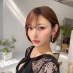 Manaka Shida Instagram - いつかやってもらいたいと思っていた いむたんさんメイク🩵🥺 新しい自分に会えた気がします…🩵 いむたんさんありがとうございました💫