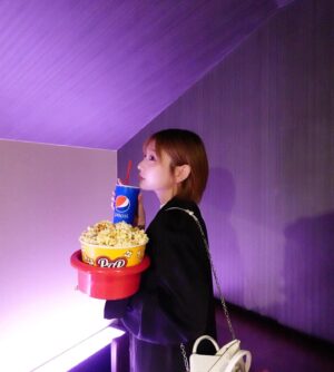 Manaka Shida Instagram - 毎年恒例のゴールデンウィークに姉とコナン🍿