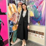Manami Hashimoto Instagram – 今夜の　#漫画家イエナガの複雑社会を超定義 #NHK (23時15分から)はキャンプです🏕️暖かい時にいくキャンプ最高ですよね😍ぜひご覧ください(^｡^)

キャンプ回衣装

トップス、パンツ
@lanvin_en_bleu_womens

靴
@alm._official

前回和牛の回
トップス、ワンピース
@lanvin_en_bleu_womens

イヤリング
@threefourtime_official

靴
@dianashoespress