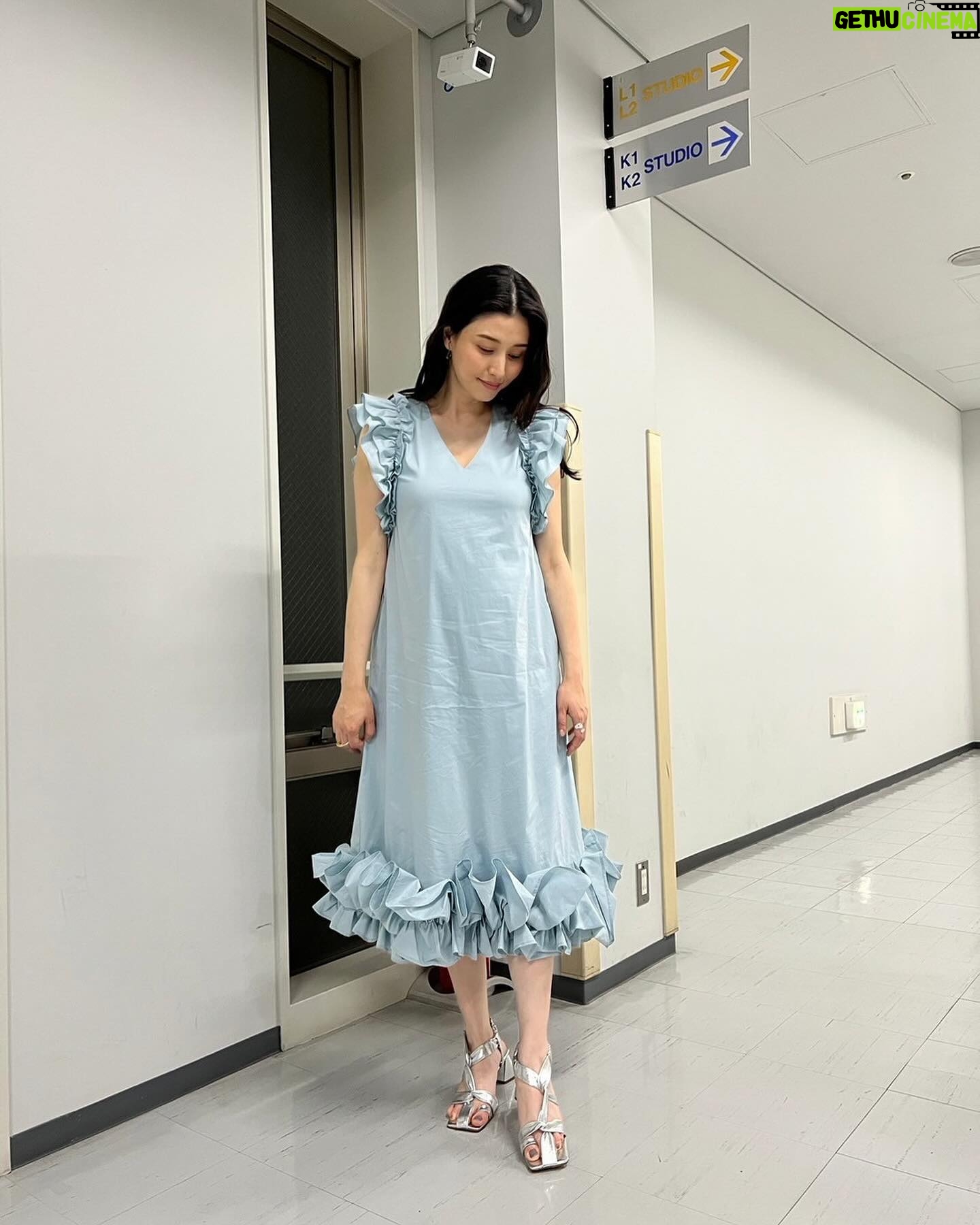 Manami Hashimoto - 7.6K Likes - 今夜10時から #TBS 系列 #初耳学 朝ドラまんぷく でもご一緒させていただいた長谷川博己さんに迫ります😊是非ご覧ください💓
ワンピ @_sov.official_
イヤーカフ @duedonne.jeweiry
リング @agu_official_ @higashiyamapr
リング @showkey2021
サンダル @alm.official