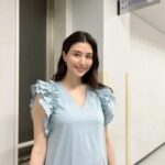 Manami Hashimoto Instagram - 今夜10時から　#TBS 系列　#初耳学　朝ドラまんぷく でもご一緒させていただいた長谷川博己さんに迫ります😊是非ご覧ください💓 ワンピ @_sov.official_ イヤーカフ @duedonne.jeweiry リング @agu_official_ @higashiyamapr リング @showkey2021 サンダル @alm.official