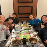 Manami Hashimoto Instagram - 本日12時から　#フジテレビ　#なりゆき街道旅 六本木巡り楽しかったですよー！おすすめのお店たくさん🥰 衣装 ベスト @to_te_0113 コート&スカート @willfully_official イヤリング @sorbet_accessory リング @e.m.___official ローファー @staccatojapan_official