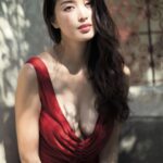 Manami Hashimoto Instagram – #週刊文春 原色美女図鑑 @shukan.bunshun_mag にて篠山紀信さんの追悼特集。
私も載せさせていただいてます☺️
ぜひ書店にてご覧ください。