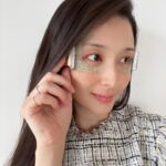 Manami Hashimoto Instagram - 年齢的にも目元のもたつきや小皺が気になってくる今日この頃💦 子育てに仕事に忙しいママにおすすめの美顔器があります💓 リフトケアといえば、ヤーマン😊 ヤーマンのEMS美顔器はハンズフリーなので手軽に目元ケア！ 装着して10分間なので無理なく続けられます。 私もやってみて目がスッキリ開く気がするよー☺️おすすめだよ🥰 #PR #ヤーマン #デザインリフト #目元ケア #目元ケア美顔器 #yaman