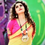 Manaswini Pati Instagram - Asiba keve kahana!!🤭 3 ta photo ru best which one? Comment Karke batao