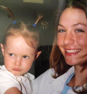 Mandalynn Carlson Instagram - Happy 21st birthday to me!! 🎂👑✨🎊 swipe to see a few of my favorite photos from childhood 😇 pretty sure @pat_sly would say i still make all of those faces even now 
.
.
.
#mandalynncarlson #birthdaygirl #birthdaycookies #bdaycelebration #bdaygirl #bdaygirl👑 #tiara #birthdayoutfit #birthdaygirl👑 #covidbirthday #portraitphotoshoot #birthdayphotoshoot #birthdayphotography #redhead #redhair #redheads_of_insta #redheadgirl #redheadsofinstagram #redheadshavemorefun #redheadsdoitbetter #redhaired #redhairlove #redhaircolor