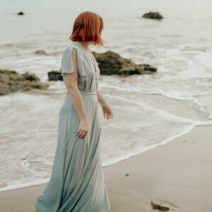Mandalynn Carlson Instagram - Swipe to see how pretty this dress is when I spin!! Such a very fun photoshoot (pre lockdown) with @ashleypieperphotography and @_abbyrosephoto_ and of course my @pat_sly 💙 
.
We had such a lovely FaceTime dinner date with another couple we’re friends with and it was so so lovely!! I think I forgot just how much I truly enjoy sharing stories over dinner with people. It was so lovely and I’m so grateful we have the access to FaceTime to be able to socialize even when we are trying to stay safe at home. I wanted to share that for anyone feeling like they are really missing that connection with other couples! 
.
.
.
#photoshootideas #photoshoots #couplegoals❤ #couplephotography #couplephotoshoot #couplephoto #couplelove #laphotographer #laphotography #lamodels #inlove😍 #beachphotography #beachphotoshoot #malibubeach #redheads_of_insta #redheadgirl #foreverlove #datingwithpurpose #coupleshoot #facetimephotoshoot
