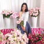 Mandy Tam Man-Huen Instagram - Love is a bouquet💗 For me, Miss Dior is really representing romance, elegance & youth💓 which expresses love and happiness like an olfactory bouquet of a thousand colors✨ Unlike other members, the Miss Dior Parfums has a detectable tones of Jasmine with wild stawberry facets, reveals a surprising floral and fruity note that contrasts with the woody tones & is brightened by hints of mandarin💐✨ I‘m in love💖 @DiorBeauty #MissDior #LoveOutLoud #MissDiorParfum @DiorBeautyLovers #DiorBeautyLovers