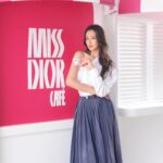 Mandy Tam Man-Huen Instagram - Love is a bouquet💗 For me, Miss Dior is really representing romance, elegance & youth💓 which expresses love and happiness like an olfactory bouquet of a thousand colors✨ Unlike other members, the Miss Dior Parfums has a detectable tones of Jasmine with wild stawberry facets, reveals a surprising floral and fruity note that contrasts with the woody tones & is brightened by hints of mandarin💐✨ I‘m in love💖 @DiorBeauty #MissDior #LoveOutLoud #MissDiorParfum @DiorBeautyLovers #DiorBeautyLovers